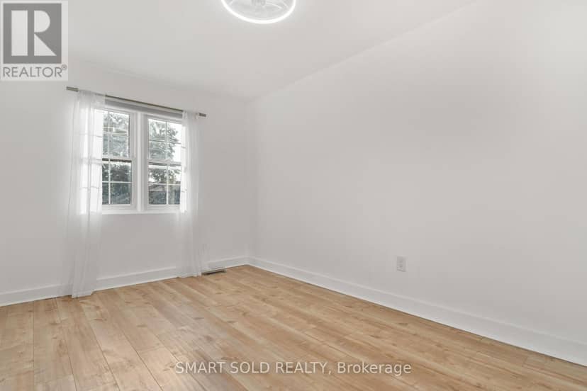 32 - 2120 Rathburn Road E — photo 23 of 30