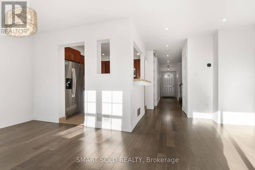 32 - 2120 Rathburn Road E — photo 14 of 30