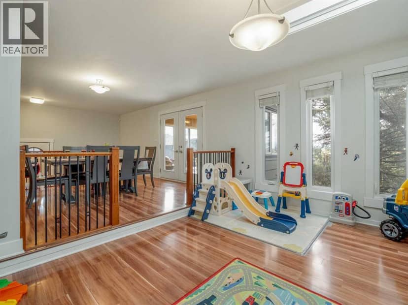 506 10 Street — photo 17 of 40