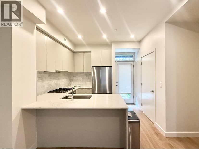7923 OAK STREET, Vancouver