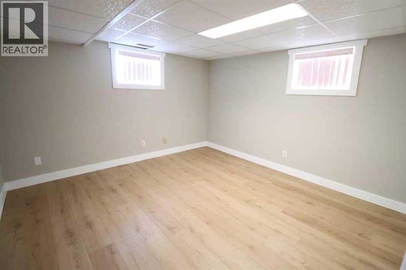 704 1 ave — photo 19 of 20