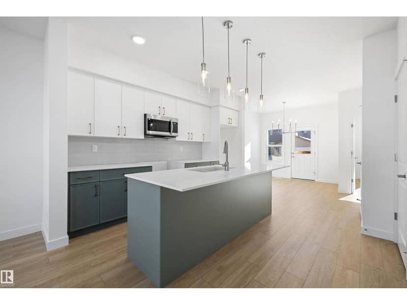 20711 43 AV NW — photo 10 of 40