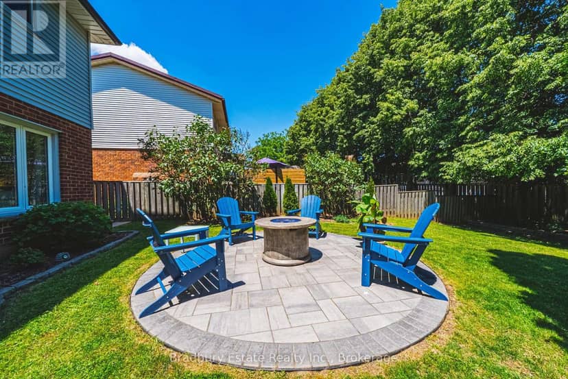 100 Chudleigh Street — photo 37 of 40