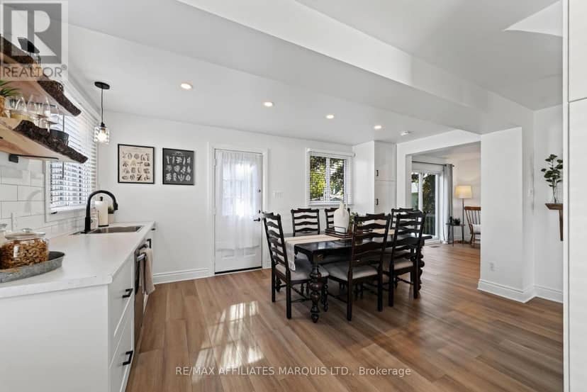 916 Leonard Avenue — photo 20 of 40
