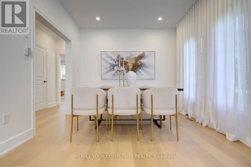 214 Selwyn Road — photo 10 of 40