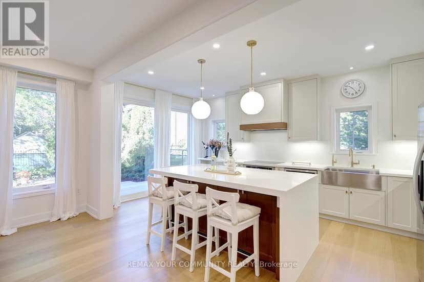 214 Selwyn Road — photo 14 of 40