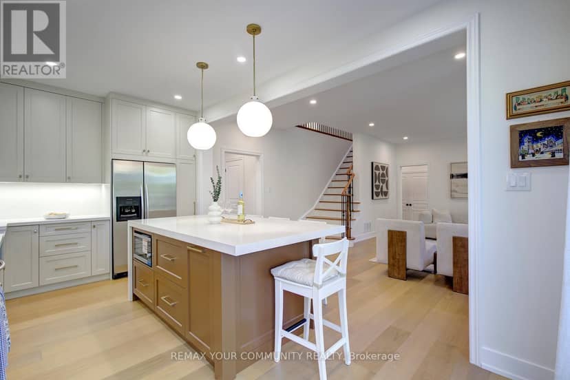 214 Selwyn Road — photo 17 of 40