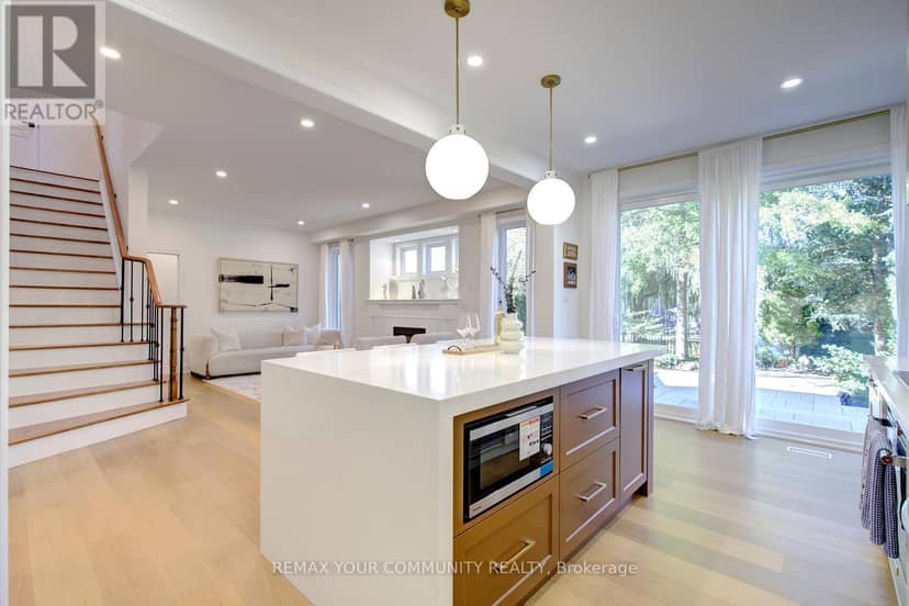 214 Selwyn Road — photo 19 of 40