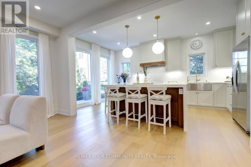 214 Selwyn Road, Richmond Hill, photo 3