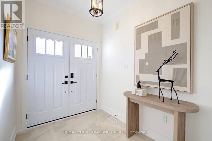 214 Selwyn Road, Richmond Hill, photo 4