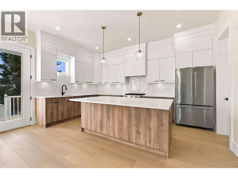104 1026 STEWART AVENUE, Coquitlam, photo 2