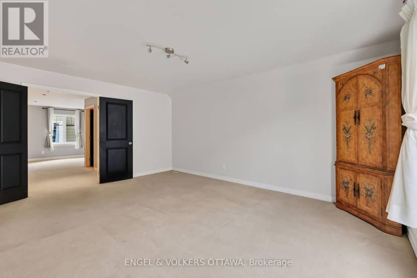 547 Kilbirnie Drive — photo 37 of 40