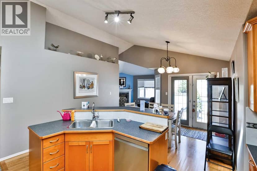 139 Heritage Circle W, Lethbridge, photo 6