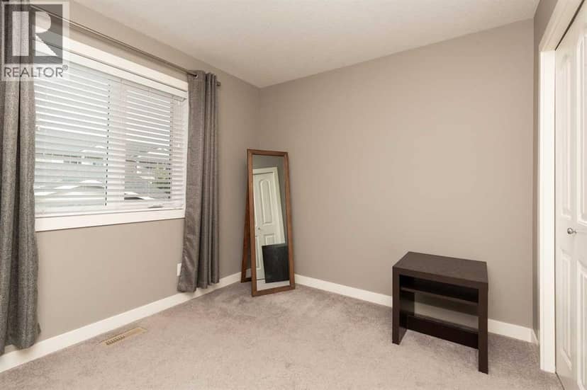 149 Fairmont Boulevard S — photo 19 of 33