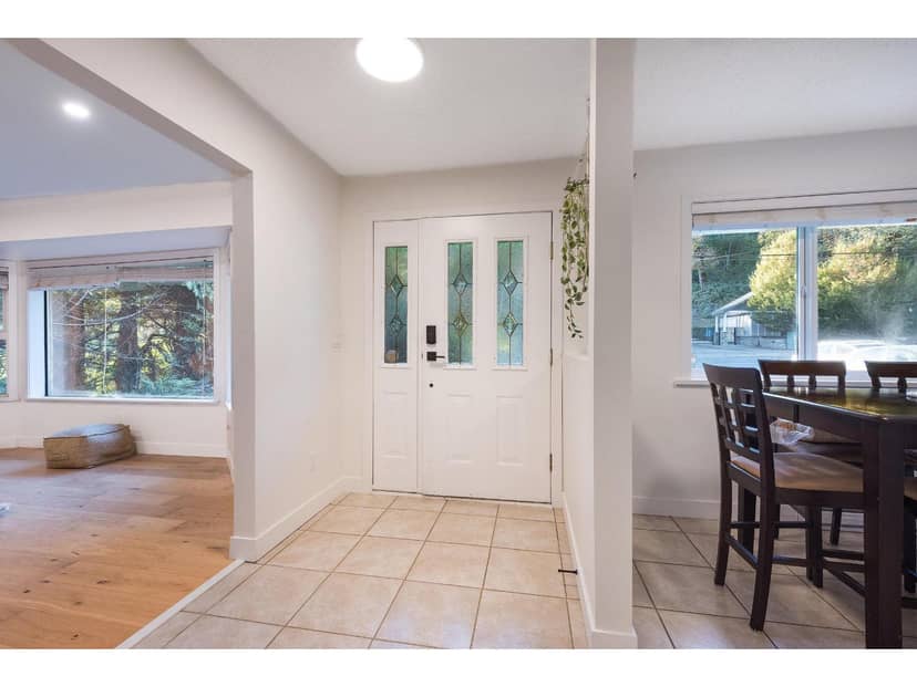 8280 MANSON STREET, Mission, photo 3