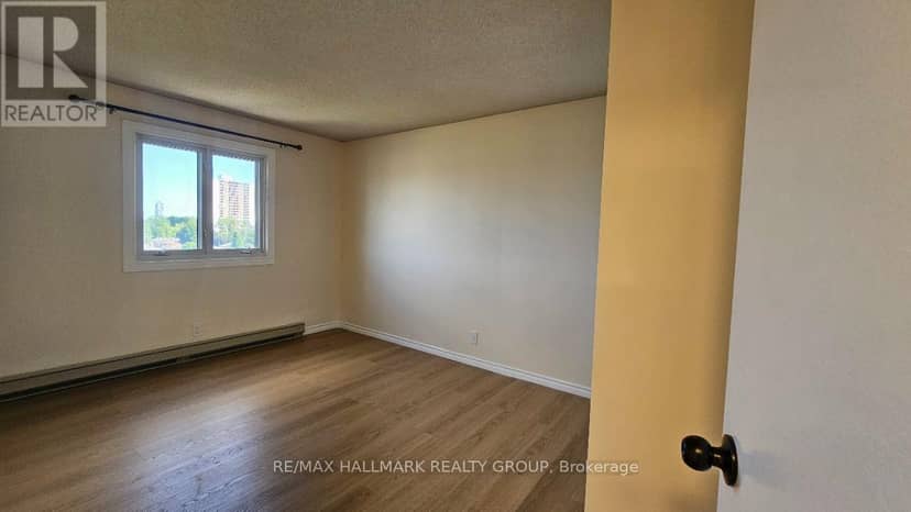 804 - 158A McArthur Avenue — photo 12 of 33