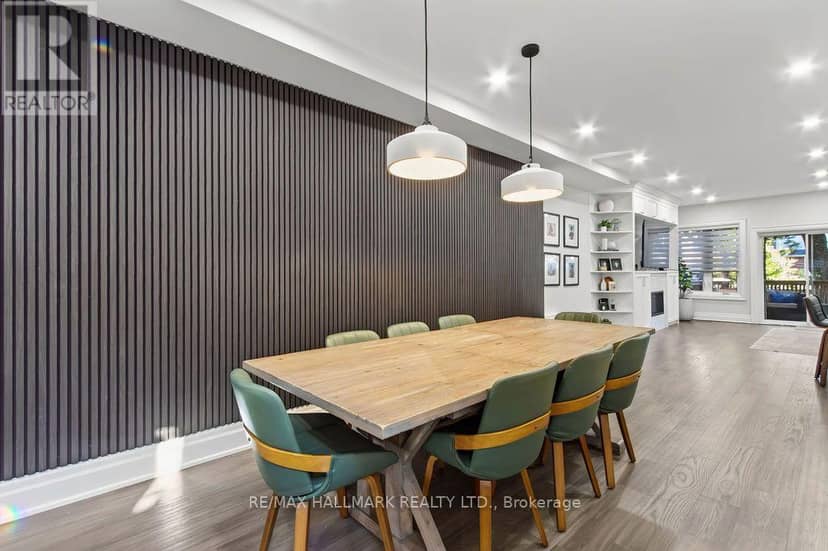 281 Warden Avenue — photo 12 of 40