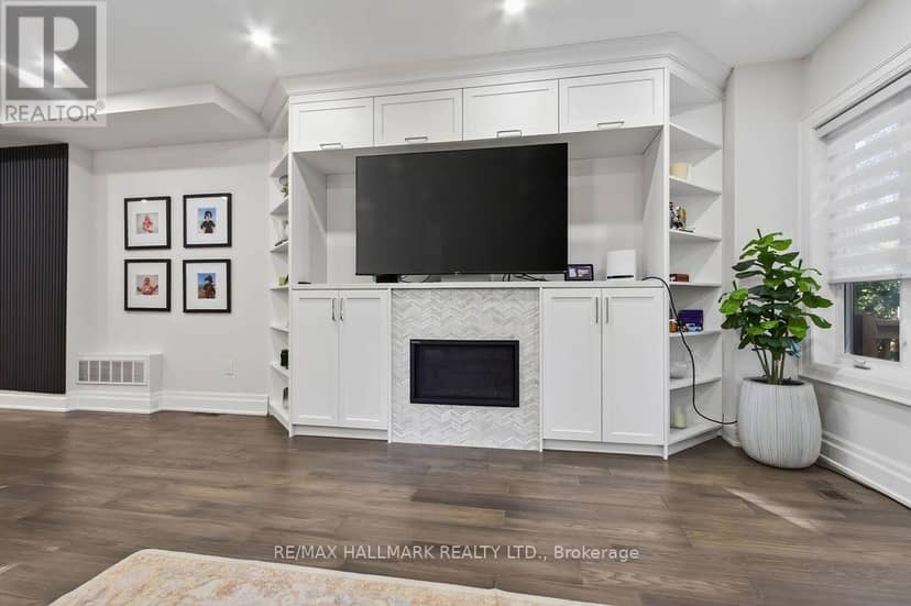 281 Warden Avenue — photo 22 of 40