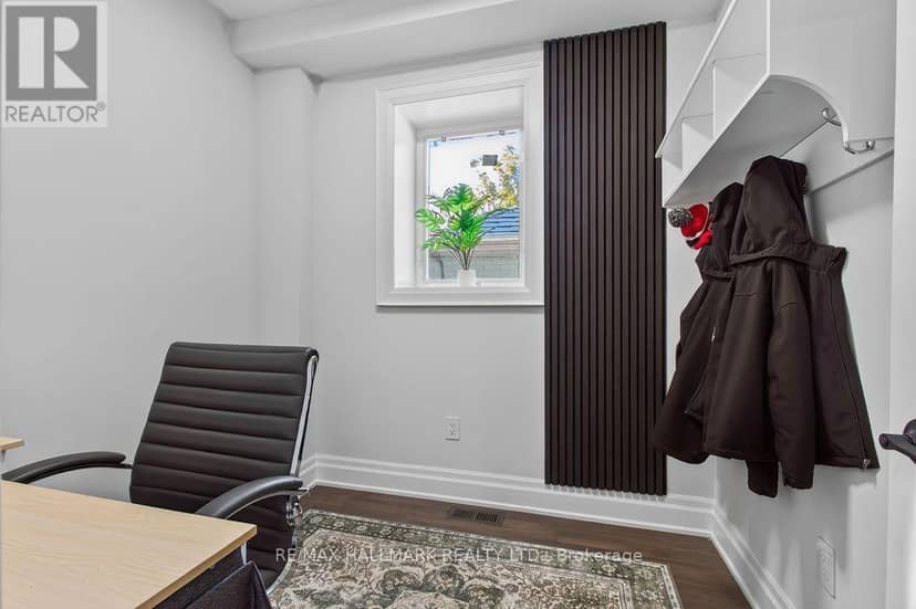 281 Warden Avenue — photo 23 of 40