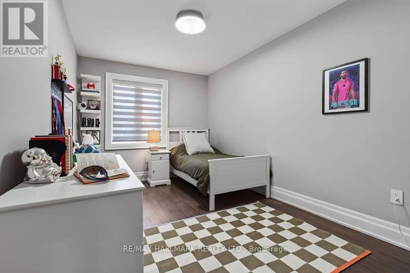 281 Warden Avenue — photo 32 of 40