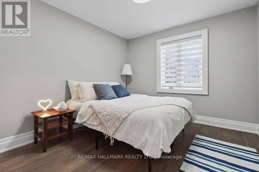 281 Warden Avenue — photo 36 of 40