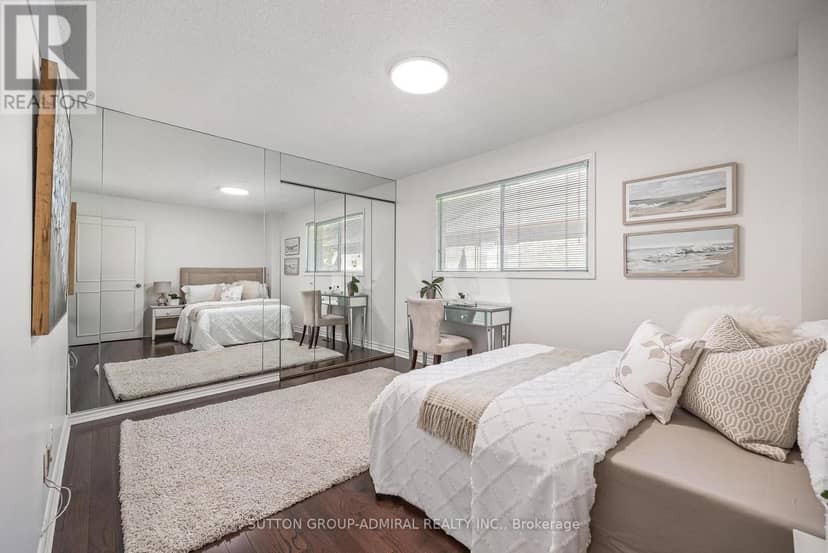 49 Hetherington Crescent — photo 22 of 34