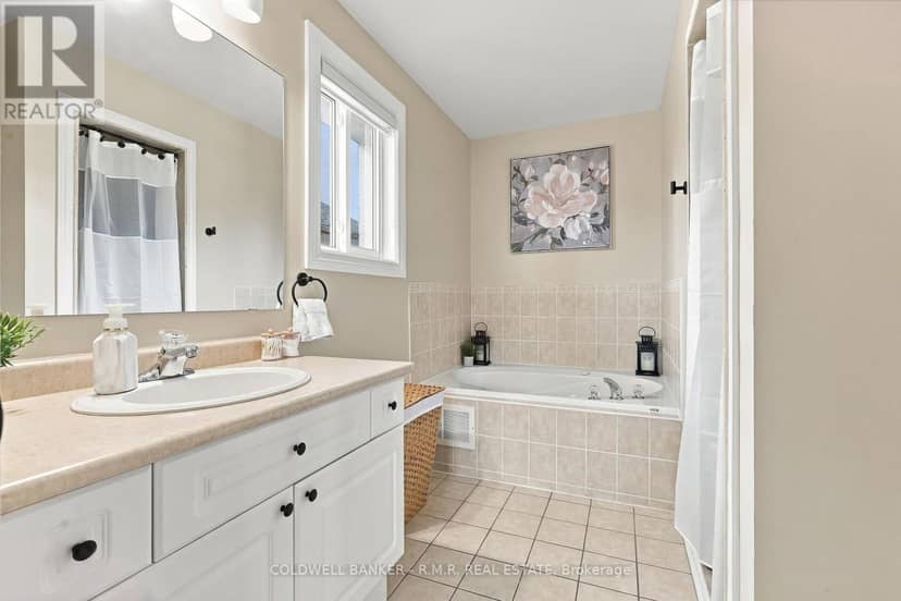 46 Honey Crescent — photo 21 of 40