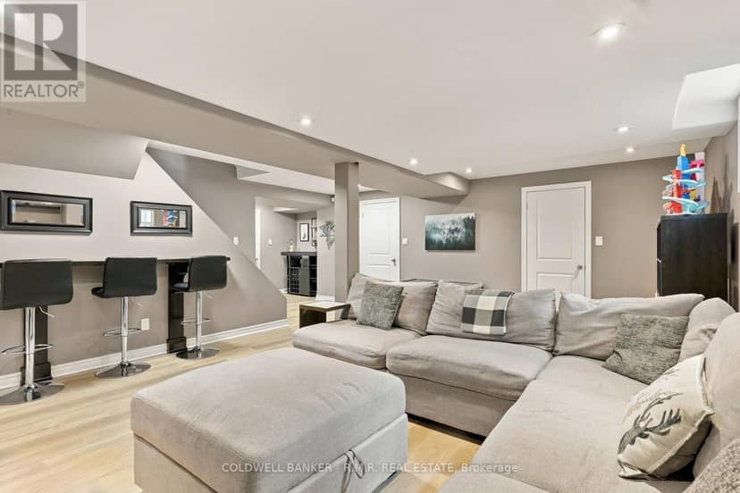 46 Honey Crescent — photo 31 of 40
