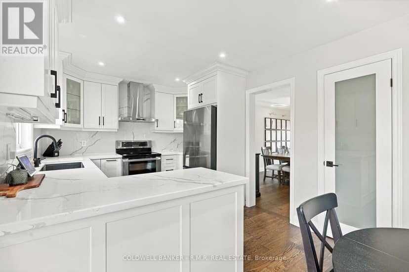 46 Honey Crescent, Barrie, photo 4