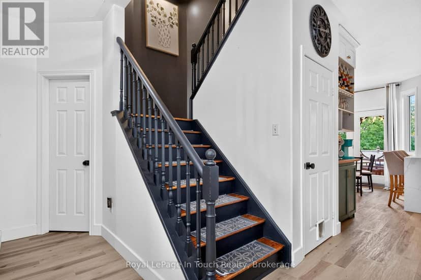 682 Dominion Avenue — photo 19 of 40
