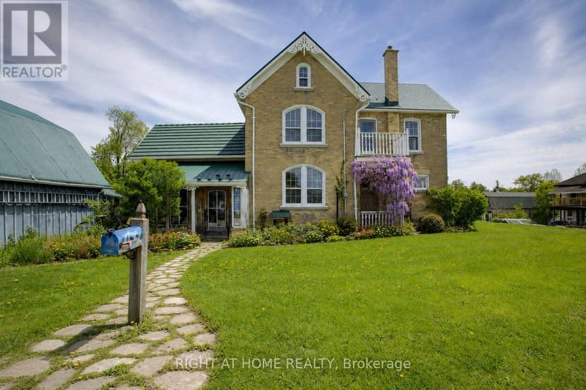 402 Lambton Street E, West Grey, photo 2