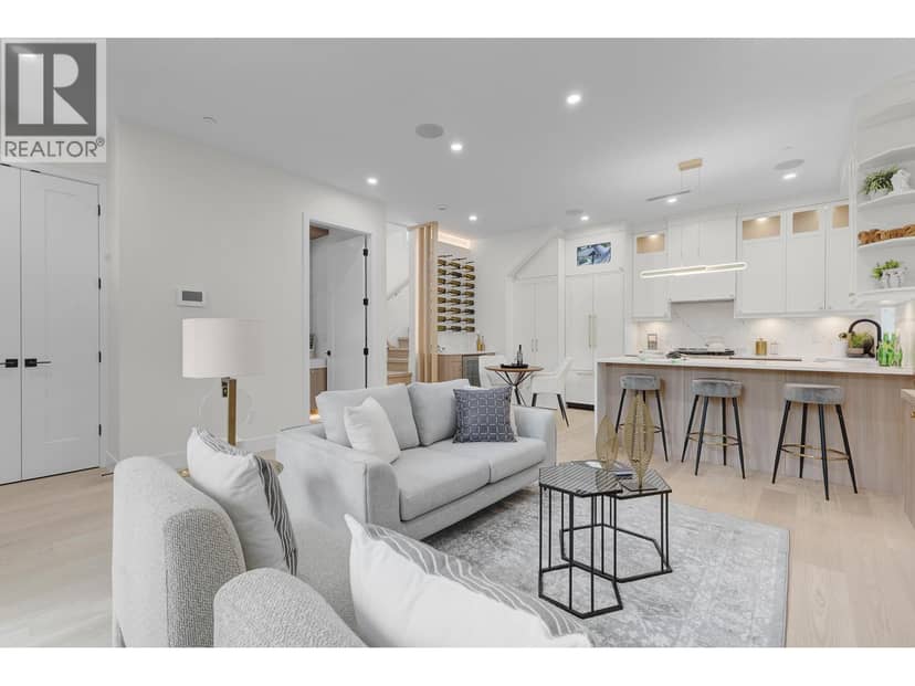 1 182 ONTARIO PLACE, Vancouver, photo 2