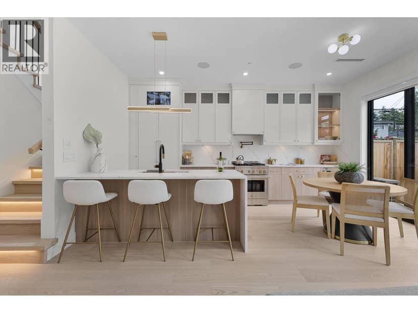 2 182 ONTARIO PLACE, Vancouver, photo 3