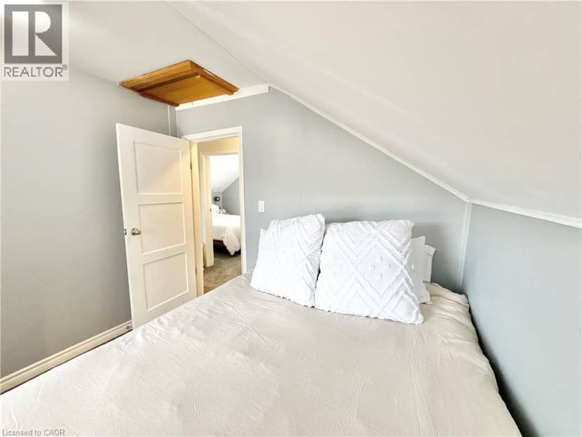 280 DOURO Street — photo 37 of 40