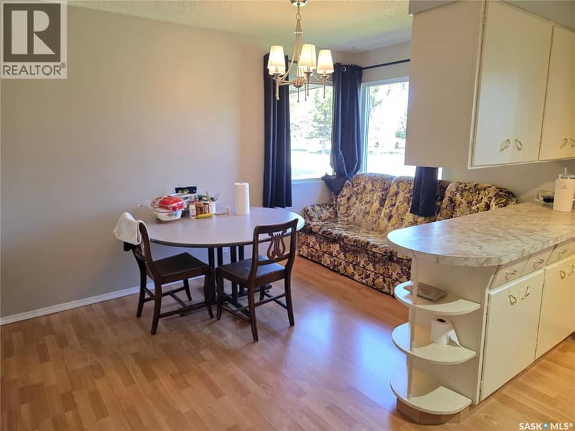 110 Lincoln STREET — photo 8 of 40