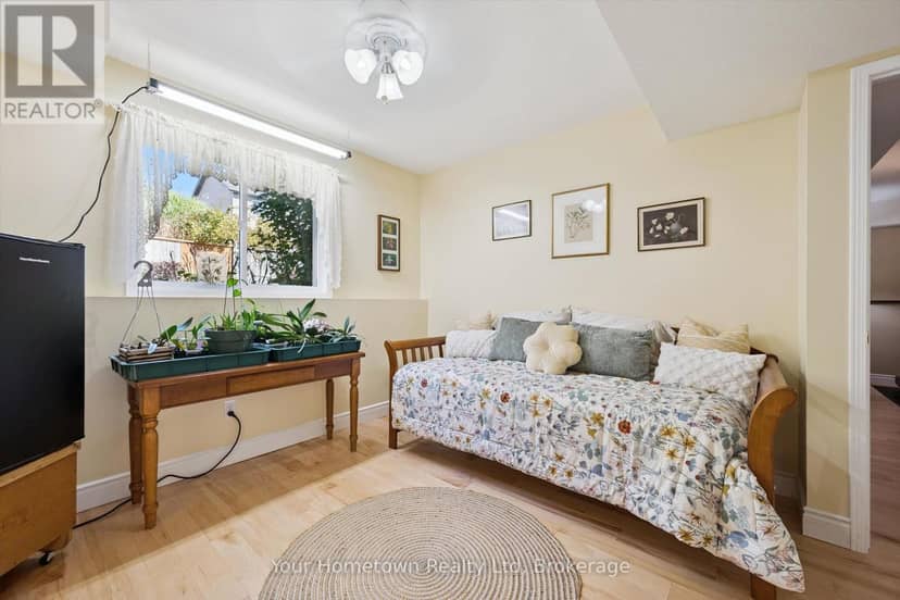 45 Peglar Crescent — photo 26 of 40