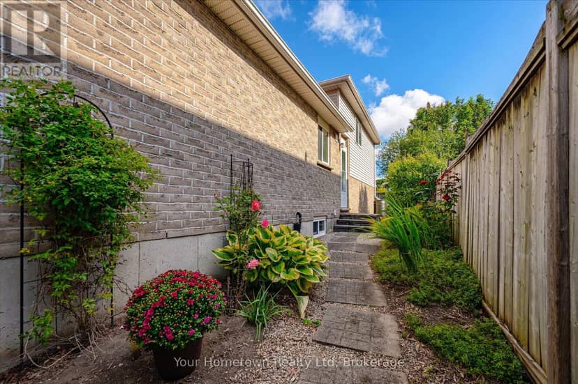 45 Peglar Crescent — photo 33 of 40