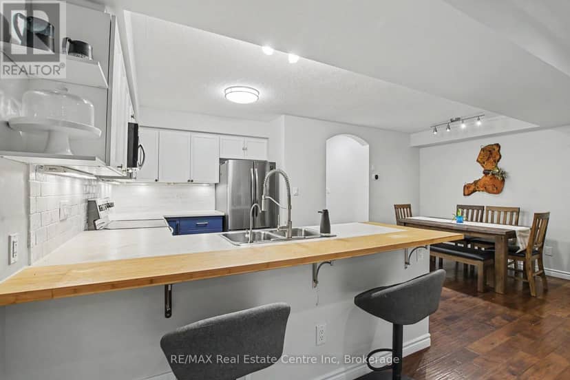 15 - 167 Arkell Road — photo 10 of 27