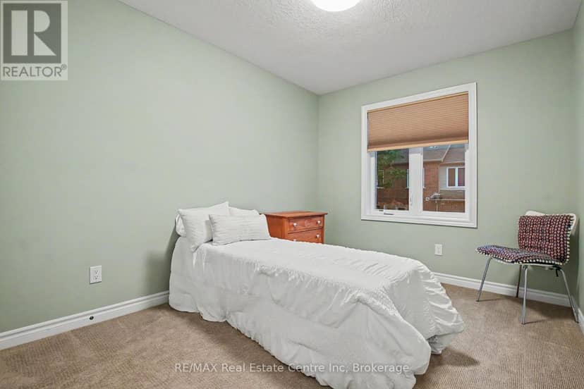 15 - 167 Arkell Road — photo 21 of 27