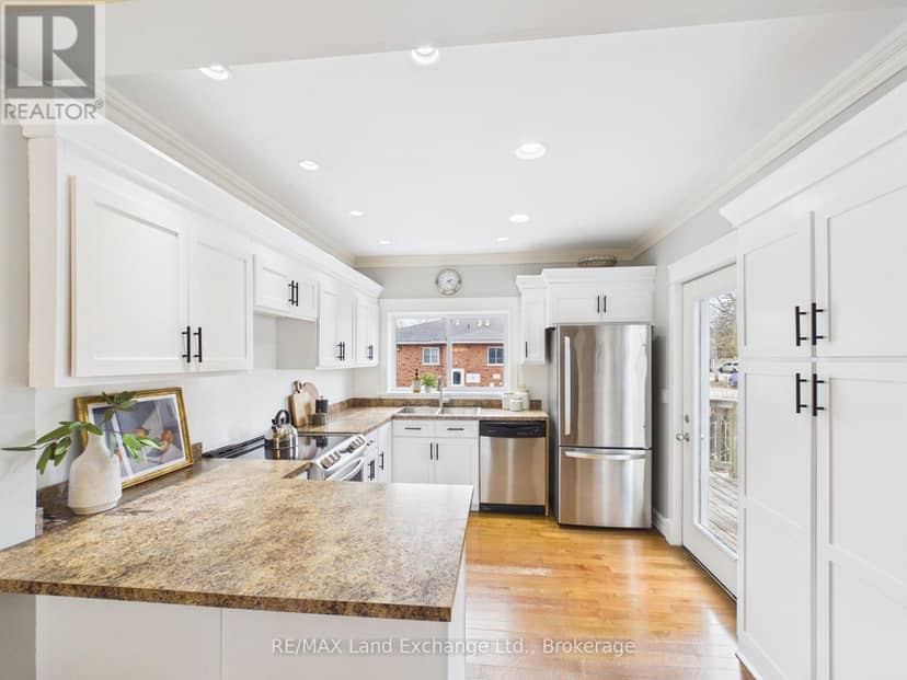 842 Olde Victoria Street — photo 13 of 25