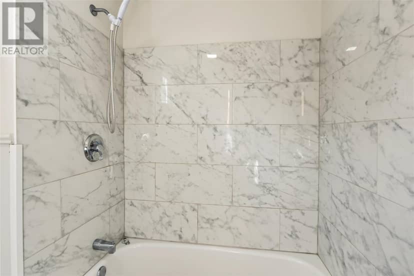 83 Viking Road — photo 17 of 40