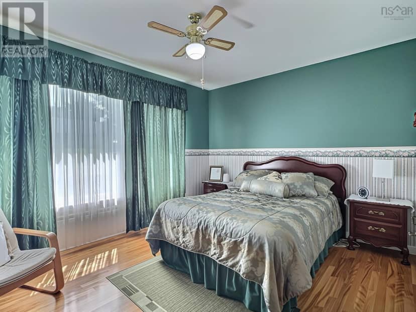 63 Lane Avenue — photo 12 of 20