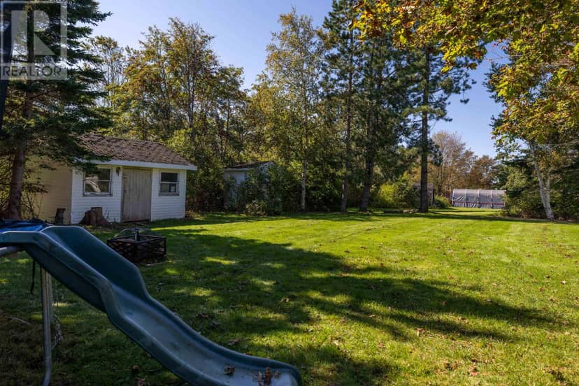 24-26 Thorndale Drive — photo 26 of 35