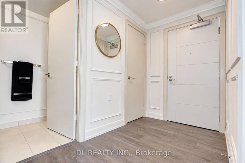 2904 - 203 College Street, Toronto, photo 2