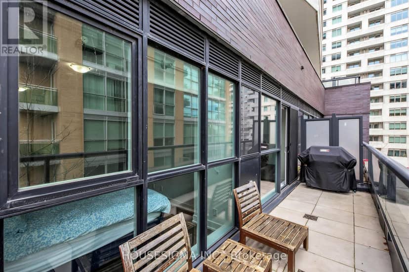 310 - 11 Lillian Street — photo 16 of 25
