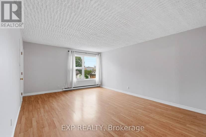 1380 Laurier Street — photo 27 of 40