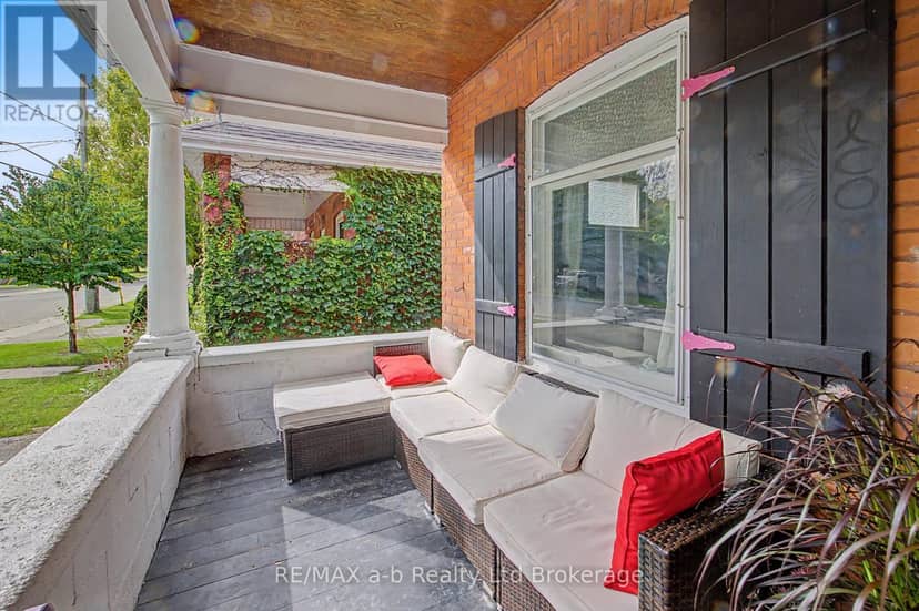 225 Graham Street — photo 2 of 40
