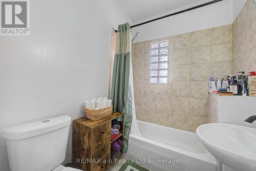 225 Graham Street — photo 20 of 40