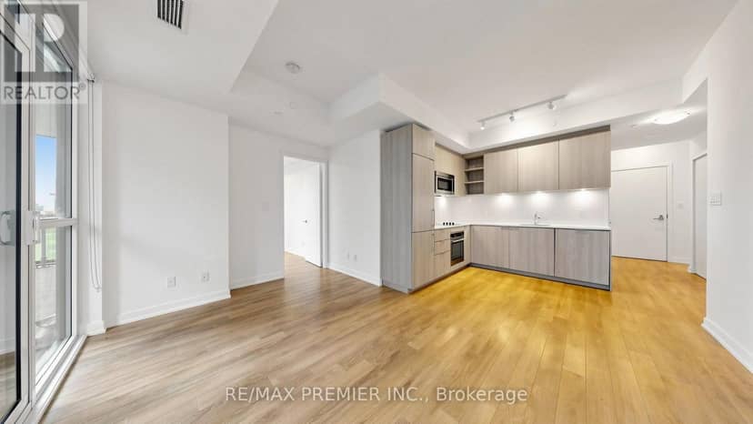 1105 - 50 Ordnance Street — photo 14 of 40