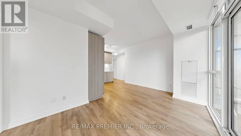 1105 - 50 Ordnance Street — photo 15 of 40